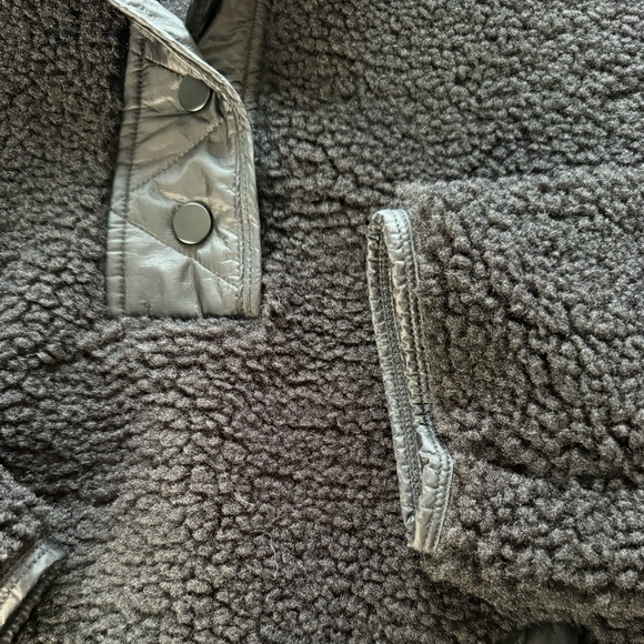 NWOT Athleta Warm Cozy Sherpa Quarter Snap Sweatshirt Pullover Black with Quilt - Picture 6 of 16